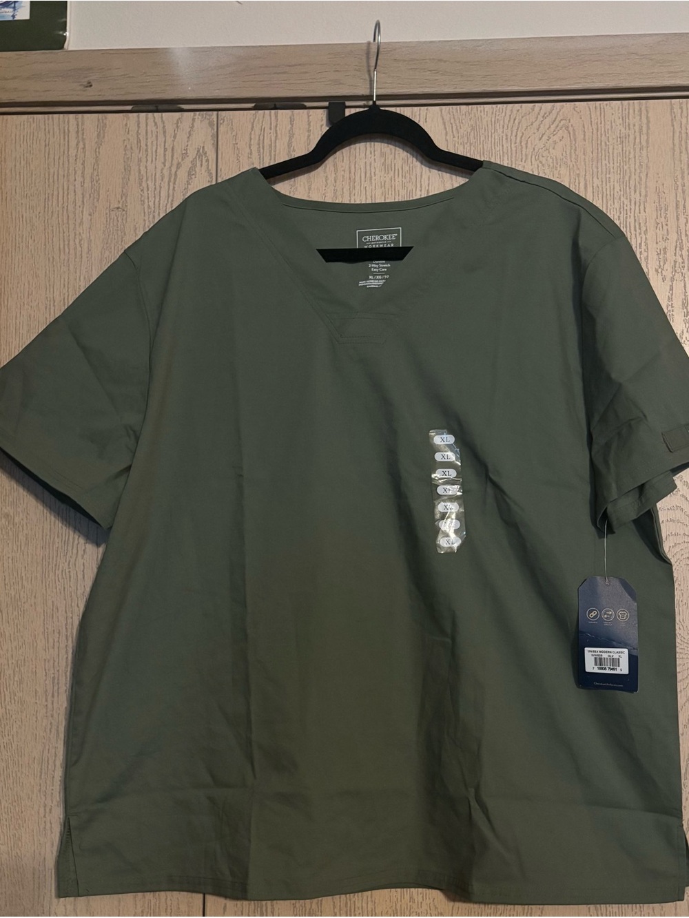 Cherokee Men’s Olive Short Sleeve V-Neck Top